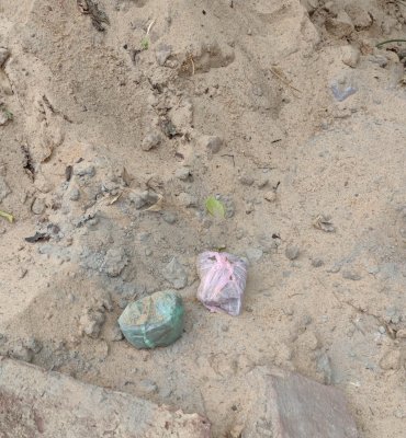 Allanaron un búnker y encontraron droga en un montículo de arena 38