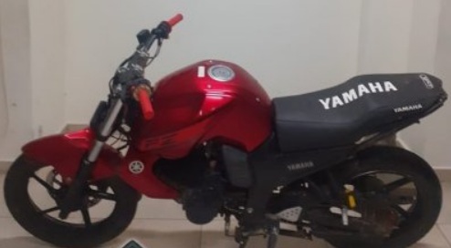 Los sorprenden con moto robada 38