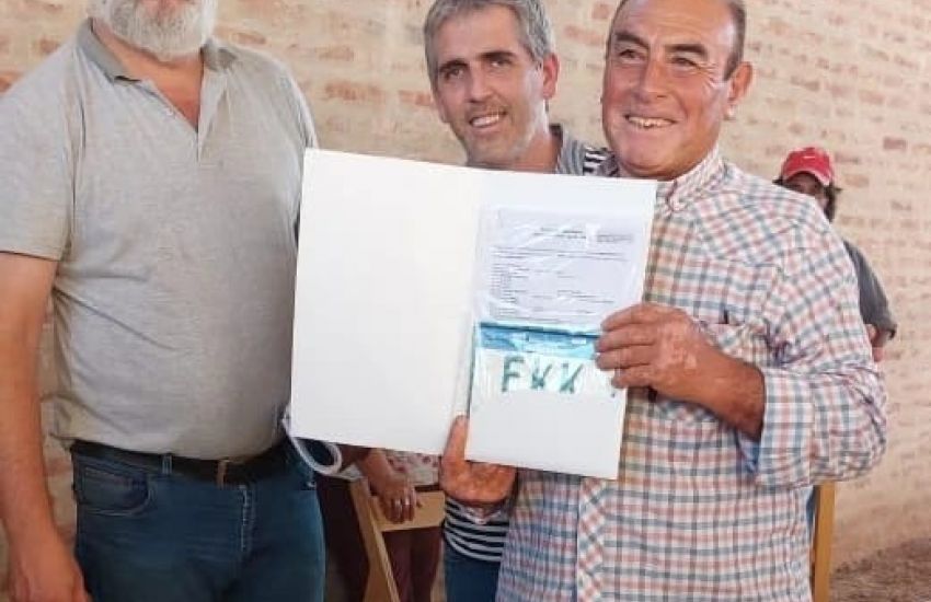 El Instituto Agricultura Familiar entregó la transferencia de maquinarias a los consorcios rurales N° 75, 80, 74 y 79 38