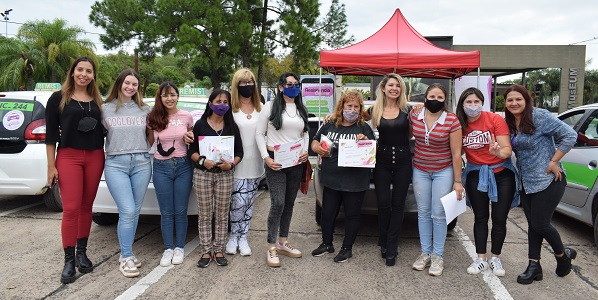 Resistencia destacó la labor de mujeres remiseras 38