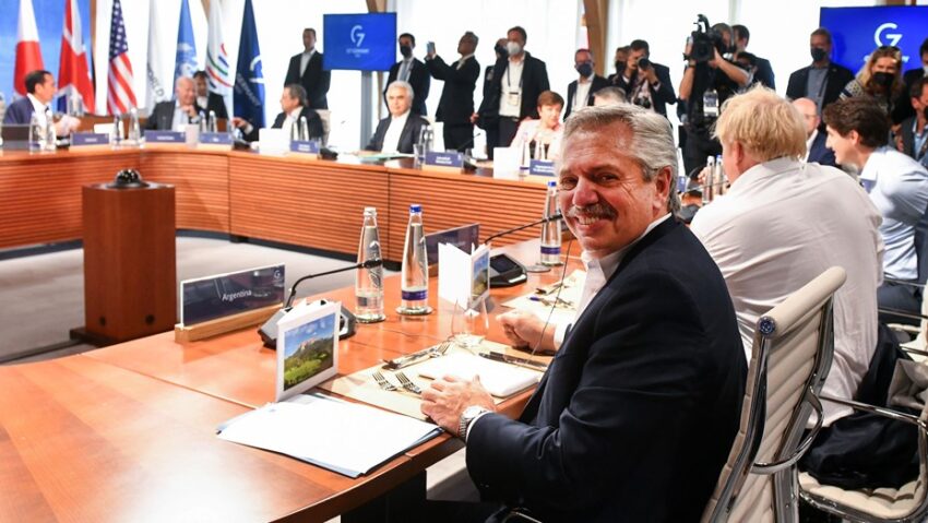 Ante el G7, Fernández pidió ir contra el sistema que "acumula la riqueza en unos pocos" 38
