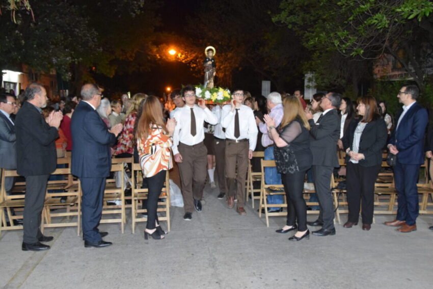 La familia del Colegio San Roque celebró los 60 años de vida de la institución 38