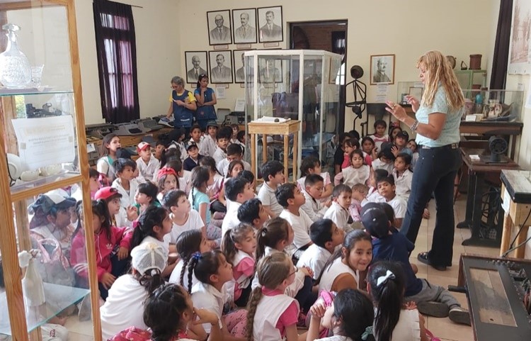 Siguen las visitas de alumnos a los museos de Sáenz Peña 38