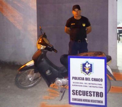 Abandonó la moto y se alejó corriendo 38