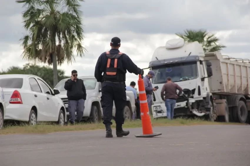 El presunto femicida, Hugo Cantero, se quitó la vida poco después al arrojarse contra un camión en la Ruta 63. 