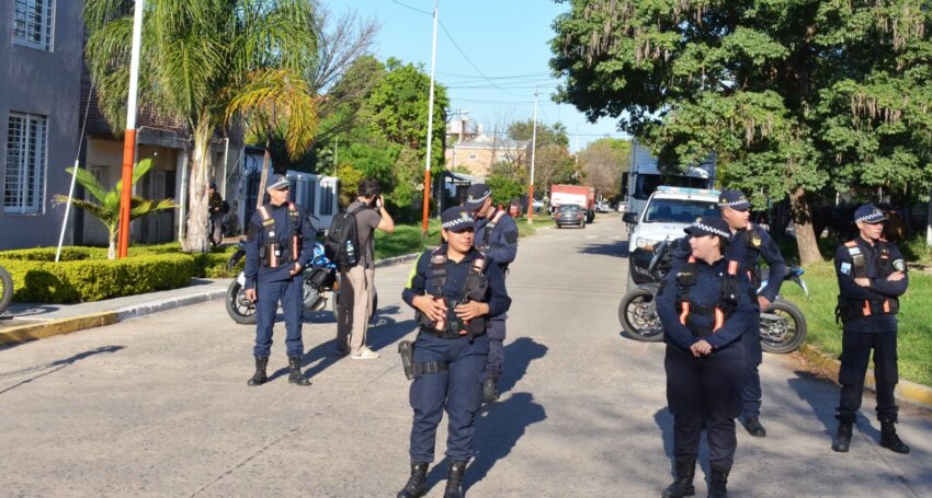 Policía casa de los Sena