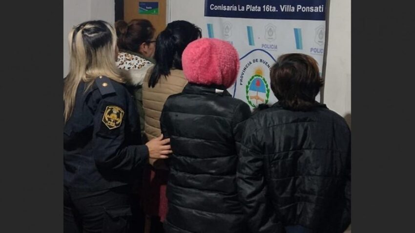 Cayó la banda de "Las chicas súperpoderosas" que robaba en casas: se secuestraron un secarropas y armas 38
