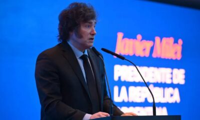 Javier Milei confirmó que dará de baja los contratos de 70 mil empleados públicos