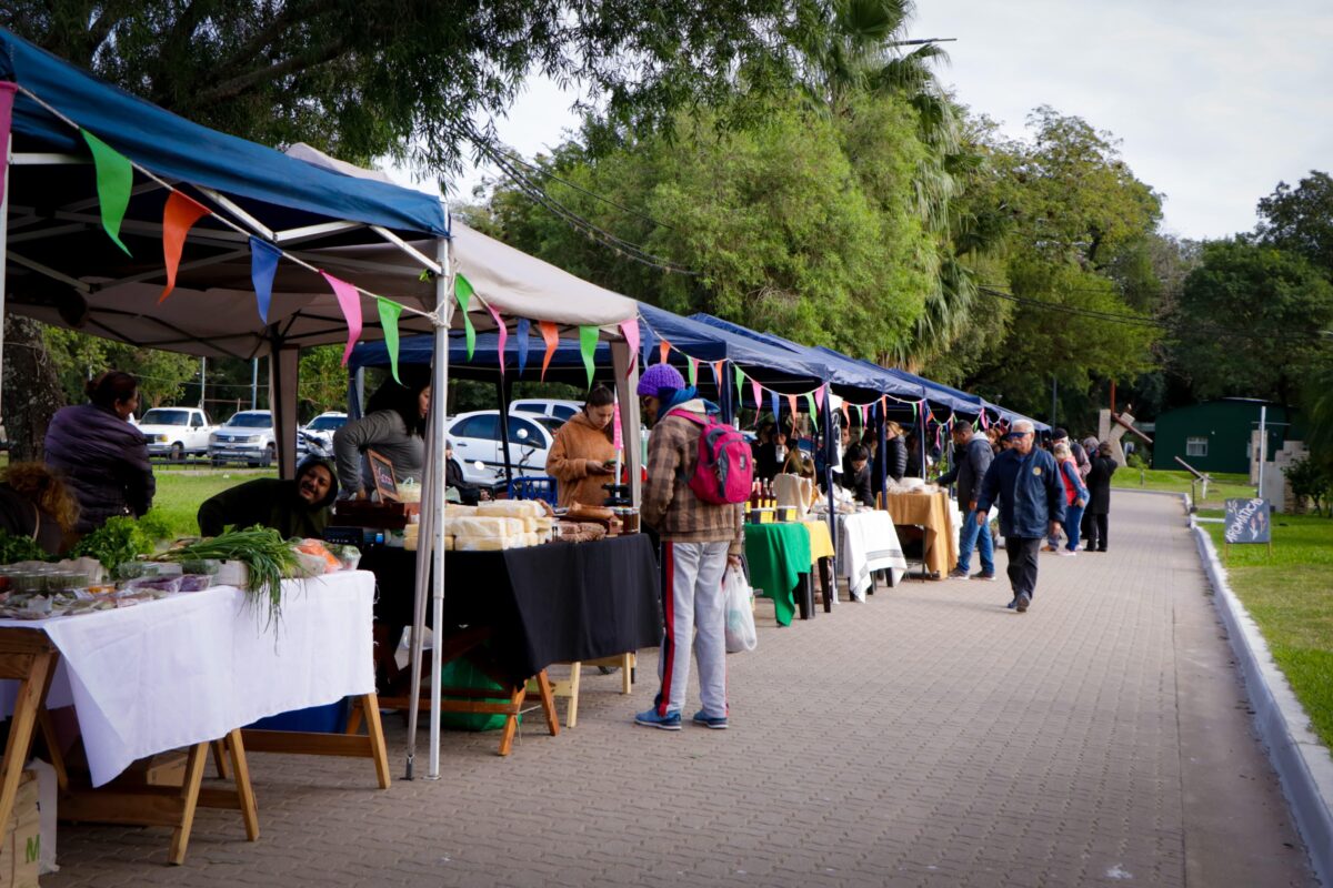 Se realizó la segunda edición de la Feria de Pequeños Productores: "De la Huerta a la Mesa"