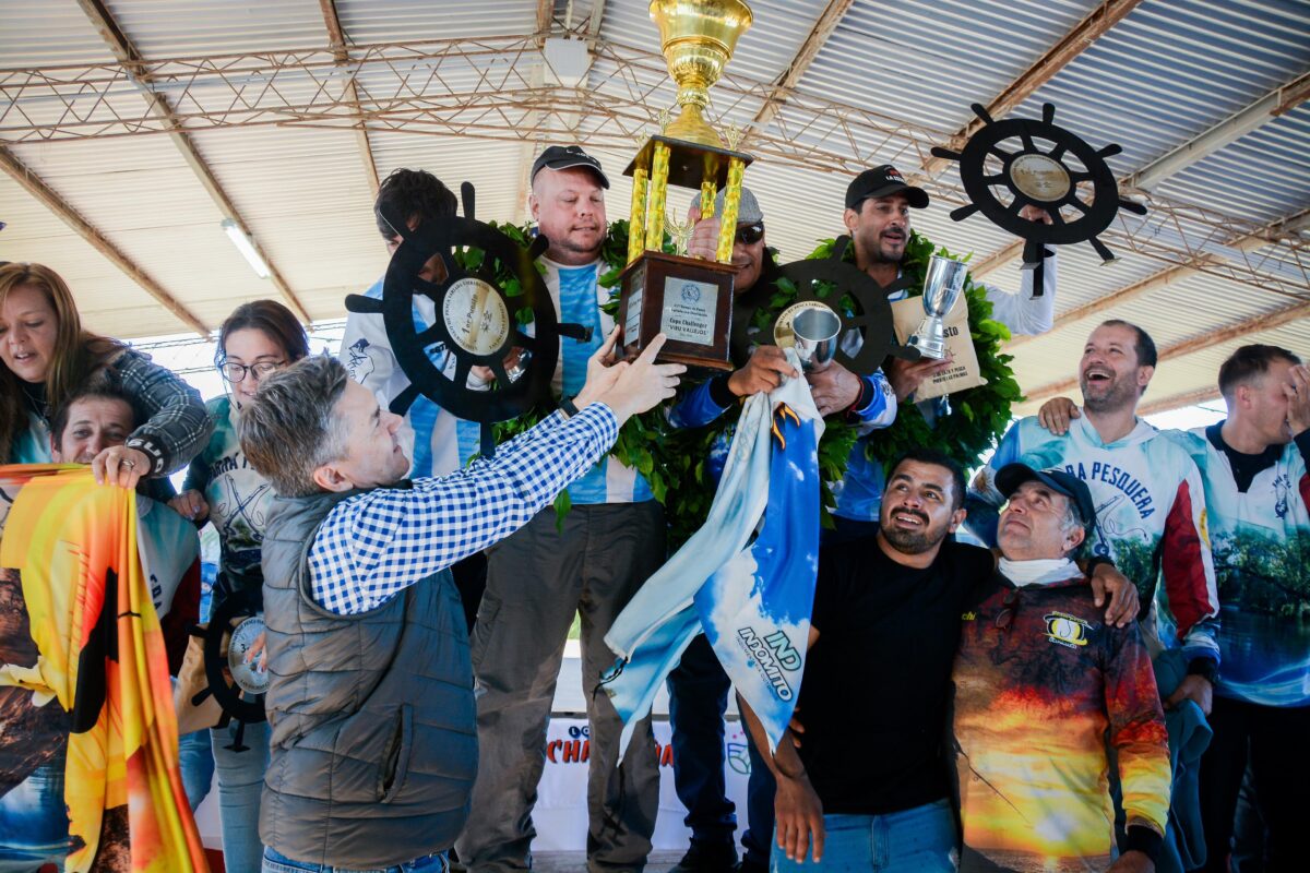 Zdero acompaño y entregó los premios en el 23° Torneo de Pesca Variada Embarcada en Las Palmas