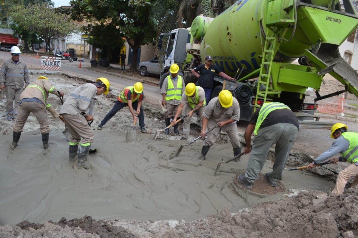 Resistencia: SAMEEP continúa con los trabajos de bacheo tras reparaciones en calles Juan B. Justo y Los Hacheros