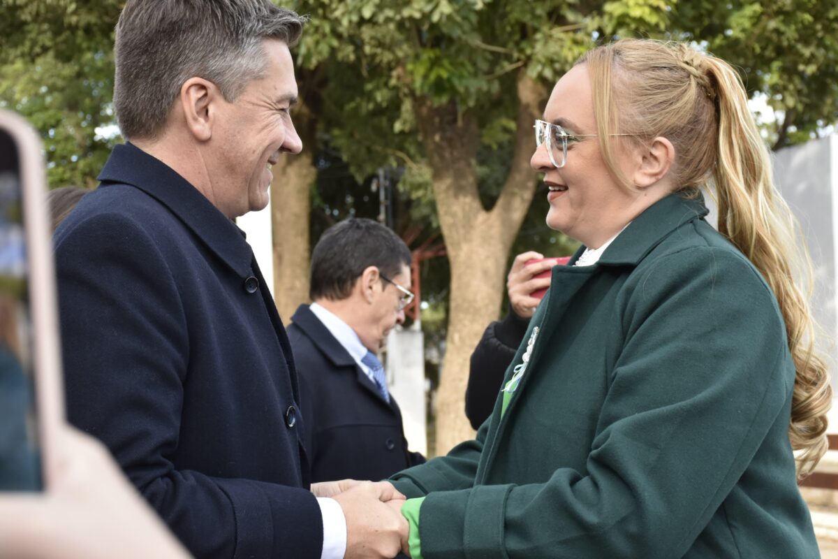 Zdero presidió el acto central del 25 de Mayo en Pampa del Infierno