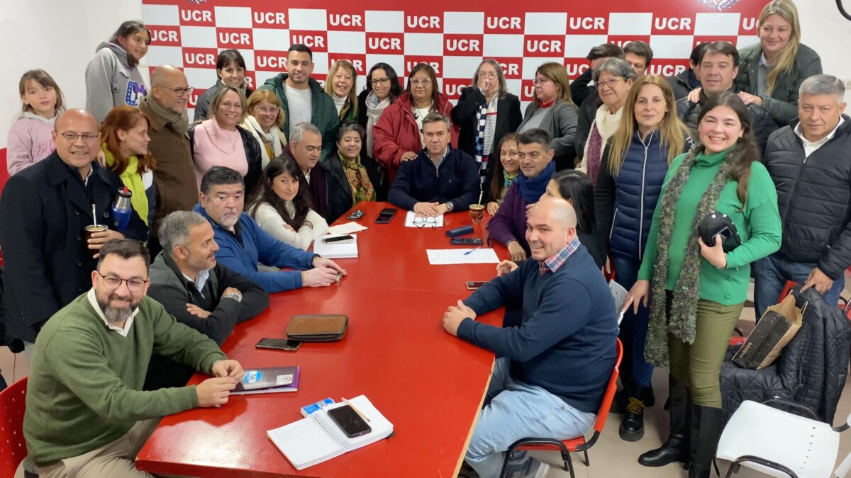 La UCR realizó su primera reunión de trabajo con Leandro Zdero como presidente