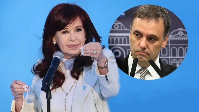 Cristina Kirchner cruzó a Adorni