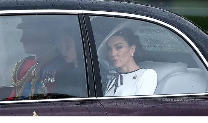 Tras el diagnóstico de cáncer, por primera vez reapareció en público Kate Middleton 40 Tras el diagnóstico de cáncer, por primera vez reapareció en público Kate Middleton