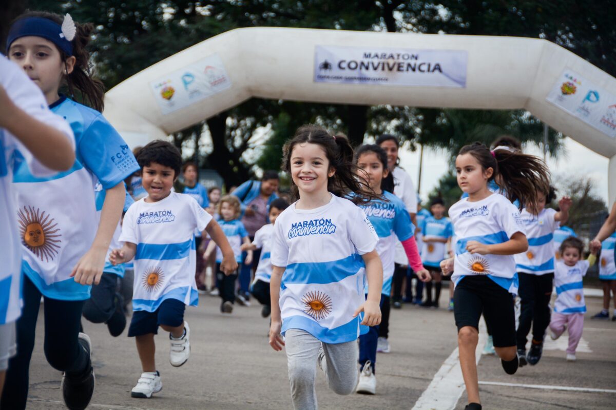 Zdero acompañó en la largada de la 11º Maratón Convivencia