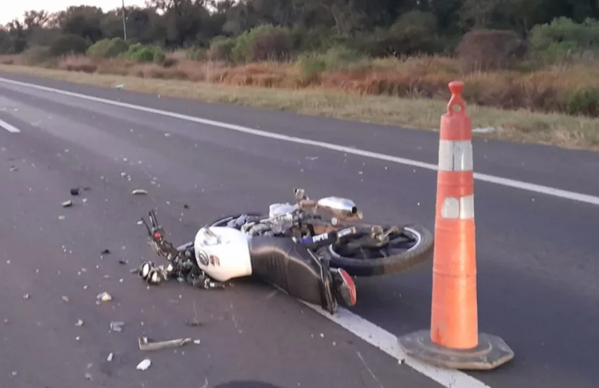 Tragedia en ruta 16: murió un motociclista de 27 años tras chocar con una camioneta