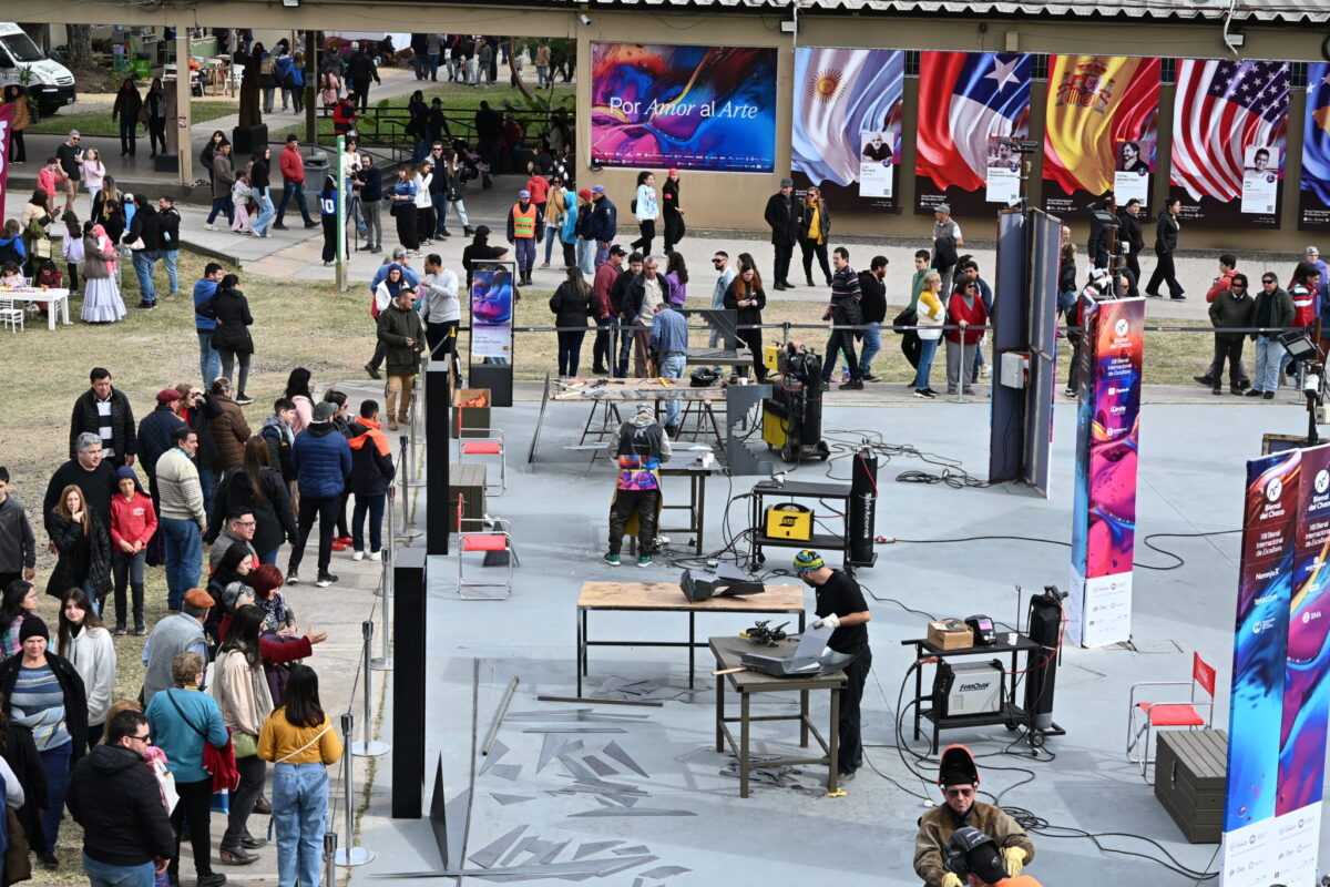 Cuarto día de la Bienal: concurso de escultura y espectáculos en vivo para disfrutar