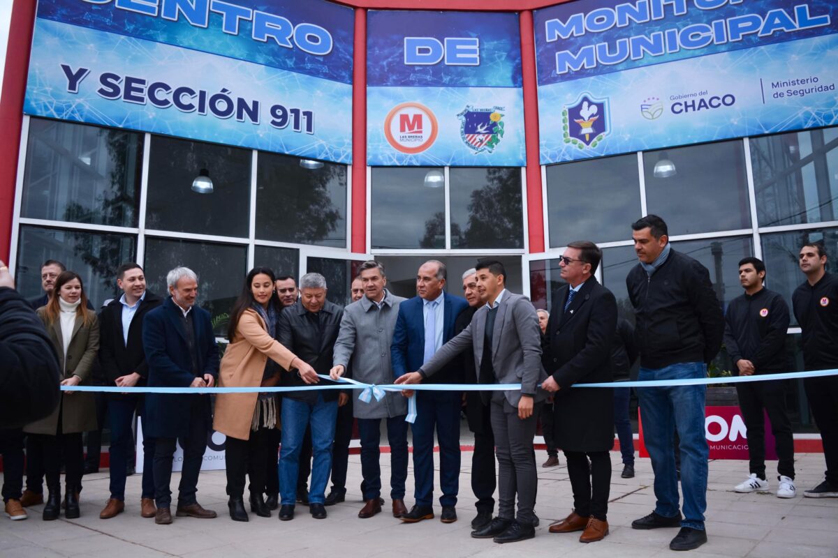 Las Breñas: Zdero inauguró el Centro de Monitoreo Municipal