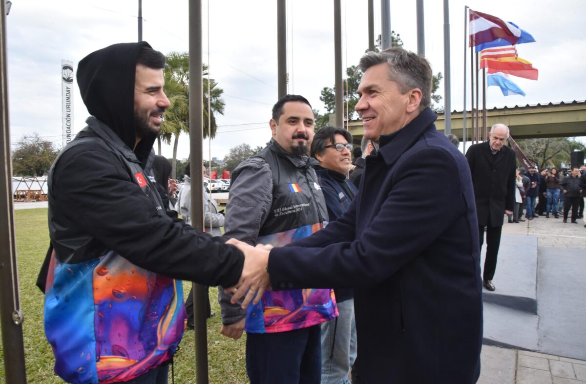 En Chaco se respira Bienal: "Comenzó el Mundial de las Esculturas", expresó Zdero