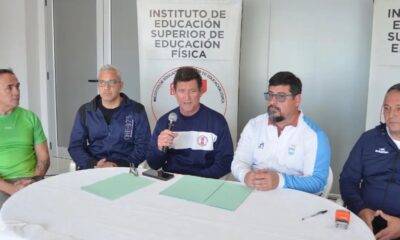 Firma de convenio entre la Asochah y el IESEF para capacitación en arbitraje de handball