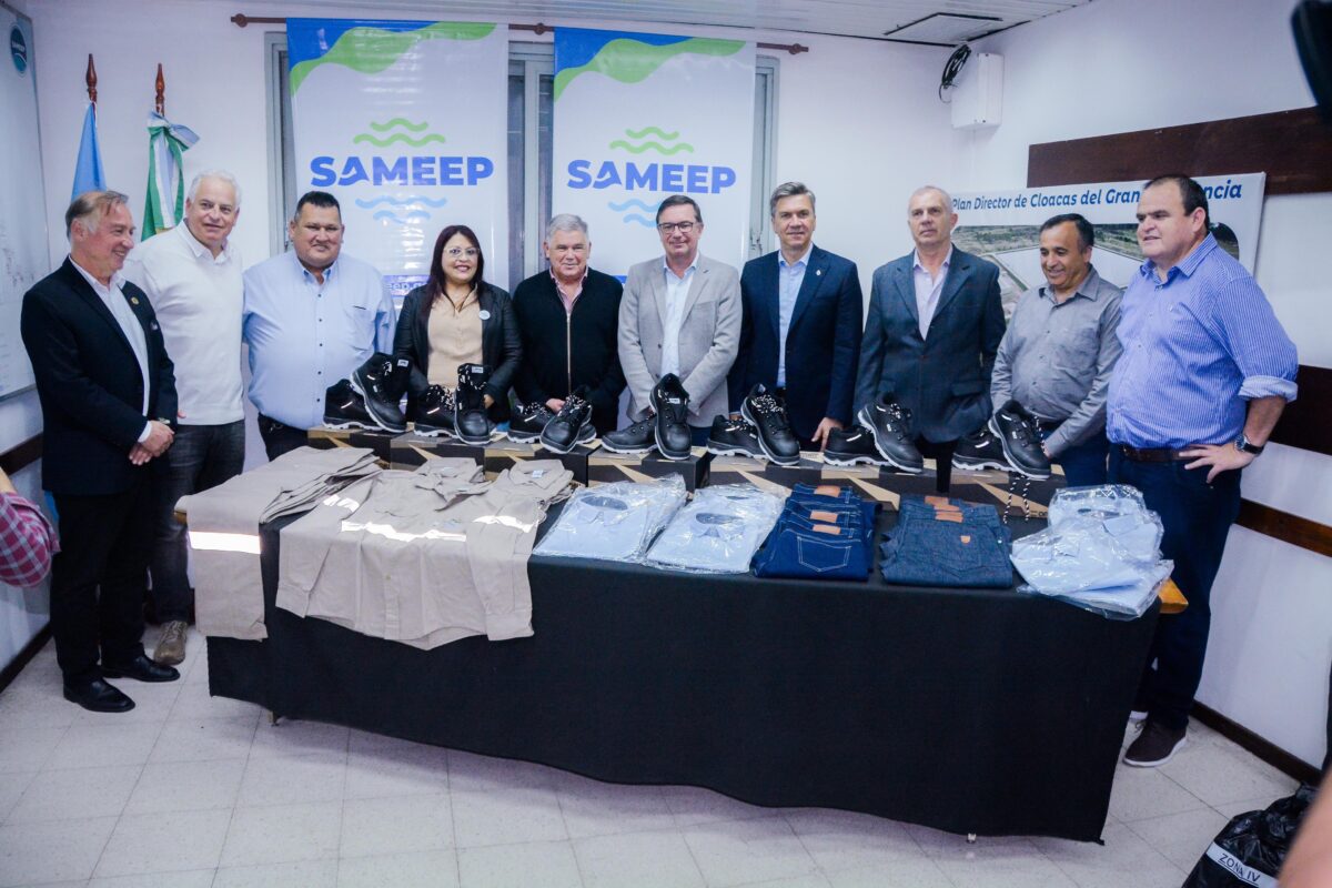 Sameep: El Gobernador entregó equipamiento, indumentaria y habilitó un vacunatorio