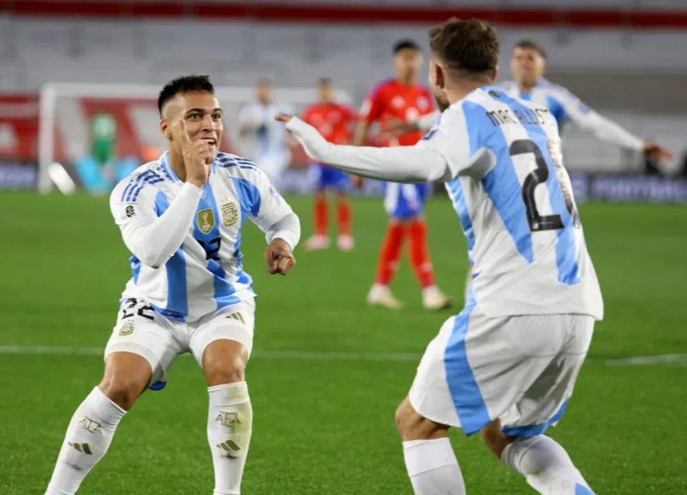 La Selección Argentina dio un show y goleó 3-0 a Chile