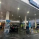 YPF anunció que esta noche bajarán 1% la nafta y 2% el gasoil