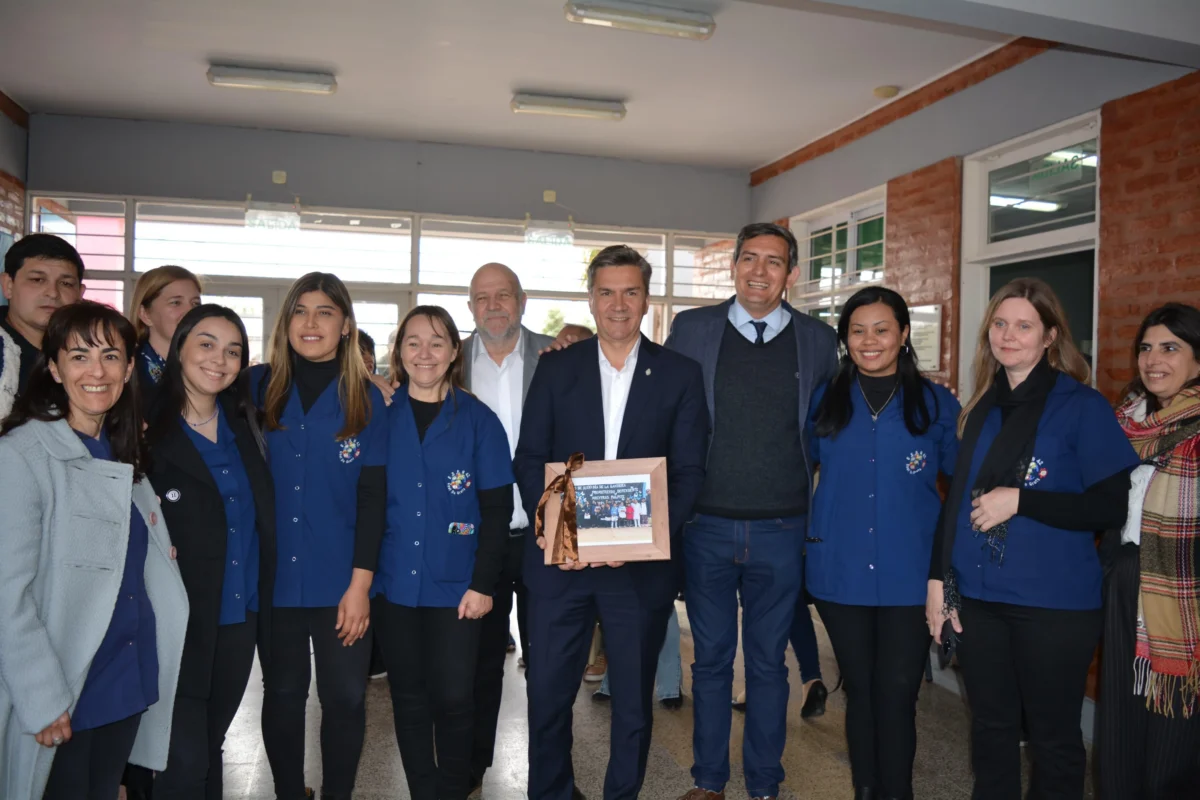 Du Graty: Zdero acompañó la Feria del Libro Provincial 2024 e inauguró obras de refacción en la escuela 42