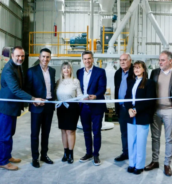 Día de la Industria: Zdero inauguró la ampliación de la planta de OVNI y entregó promociones industriales