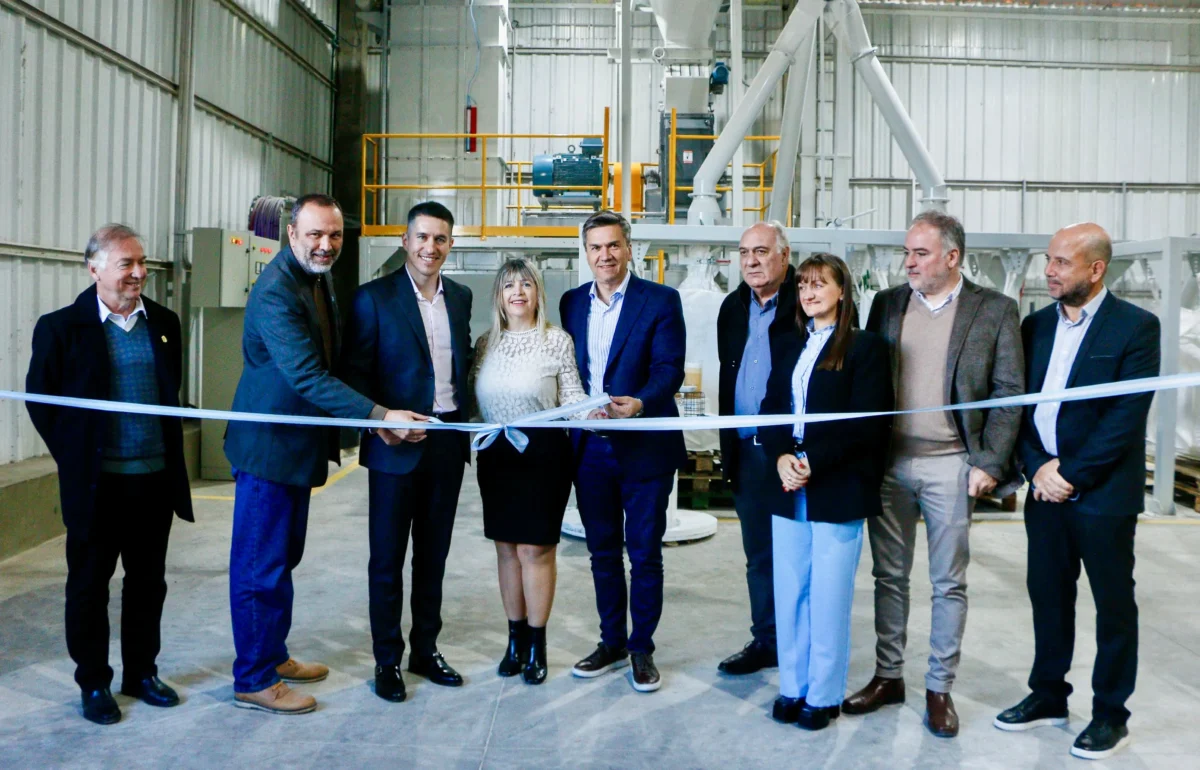 Día de la Industria: Zdero inauguró la ampliación de la planta de OVNI y entregó promociones industriales