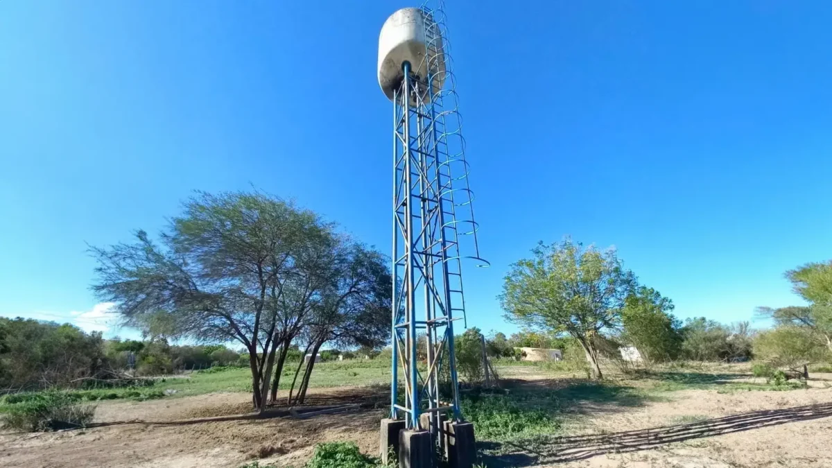 TRES ISLETAS: DESPUÉS DE 20 AÑOS VUELVE EL AGUA A LA VILLA RURAL CARLOS PALACIOS