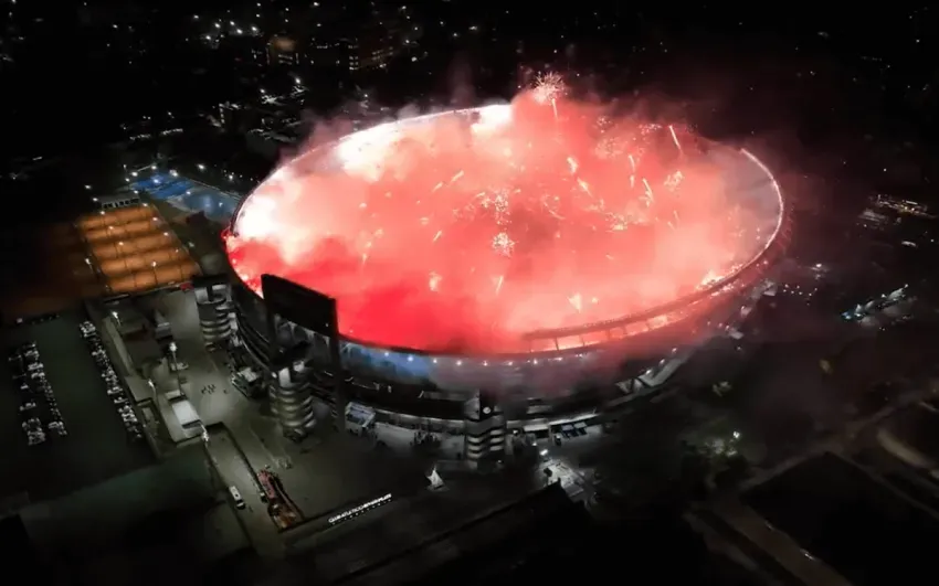 Clausuran el Monumental por el uso fuegos y bengalas en el partido ante Mineiro