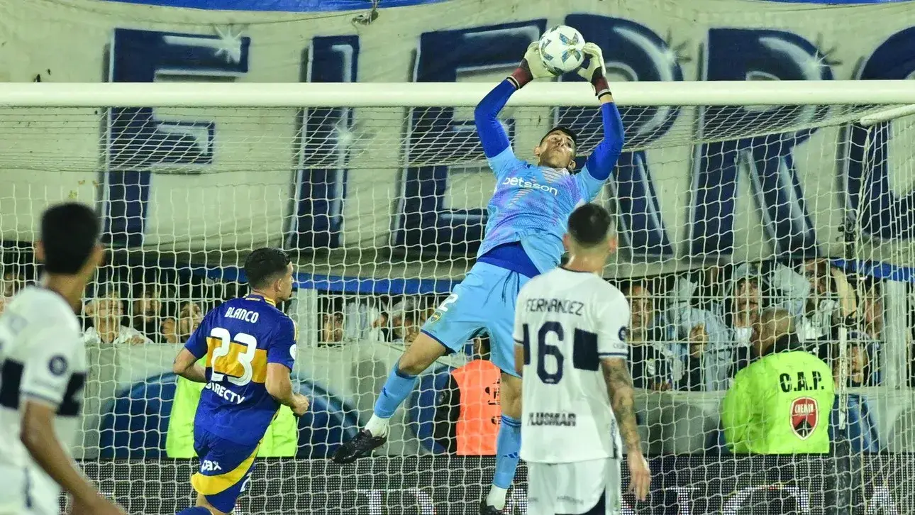 Leandro Brey atajó 4 penales ante Gimnasia y Boca se metió en las semifinales de la Copa Argentina