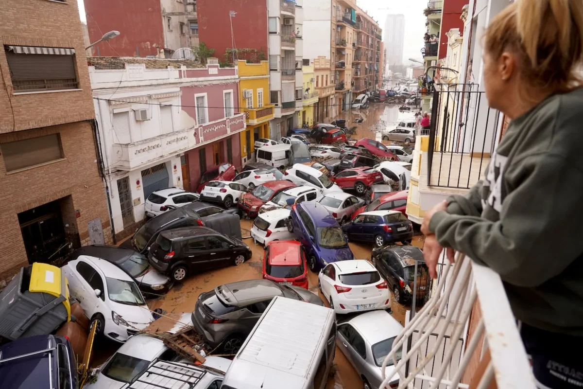 Las inundaciones en Valencia dejaron al menos 70 muertos y hay preocupación por nuevas tormentas