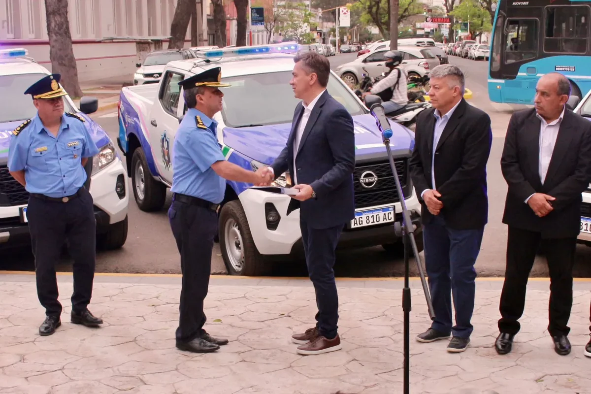 El gobernador Leandro Zdero entregó 61 vehículos 0km a la Policía del Chaco