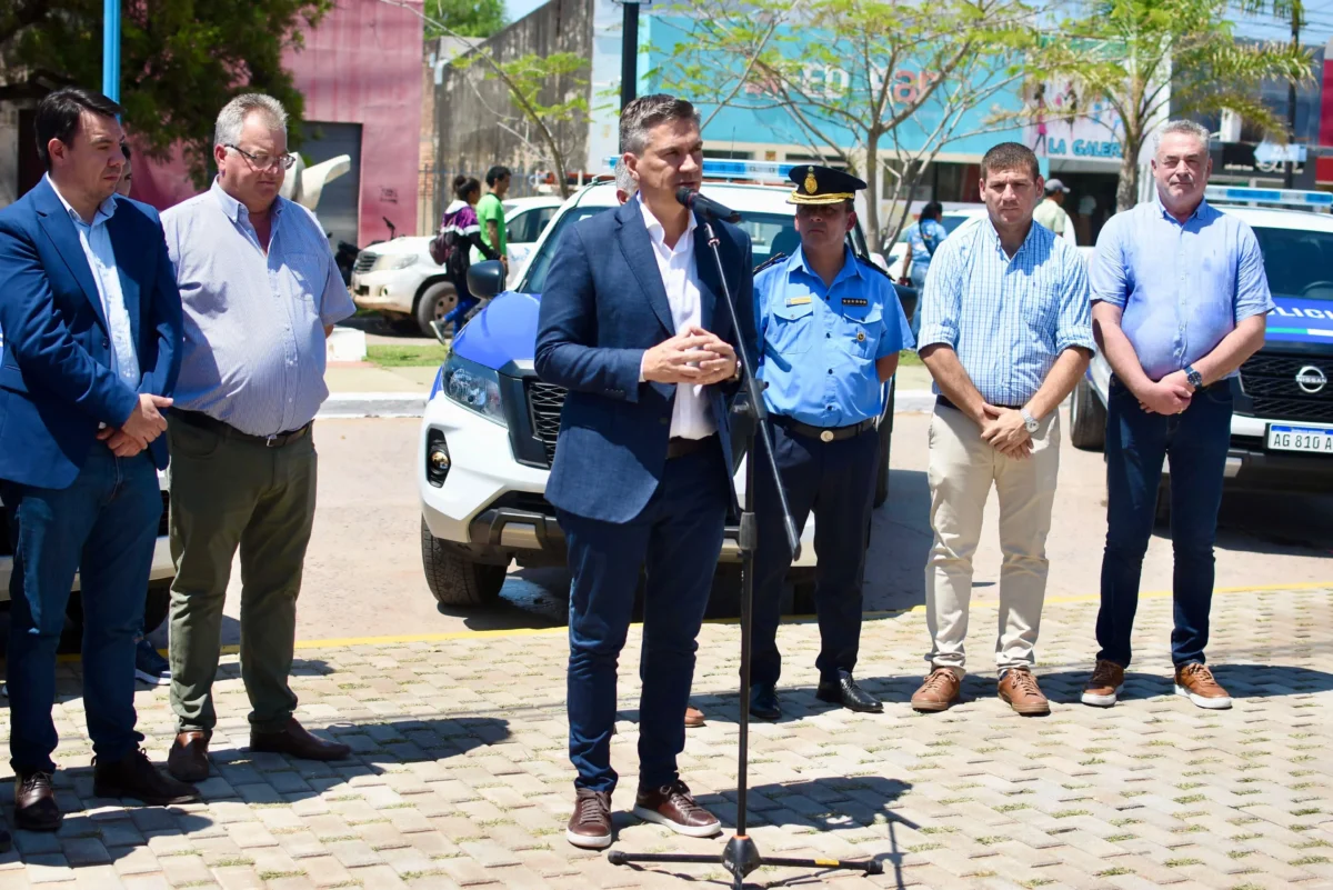 Zdero entregó 10 nuevos patrulleros para El Impenetrable chaqueño