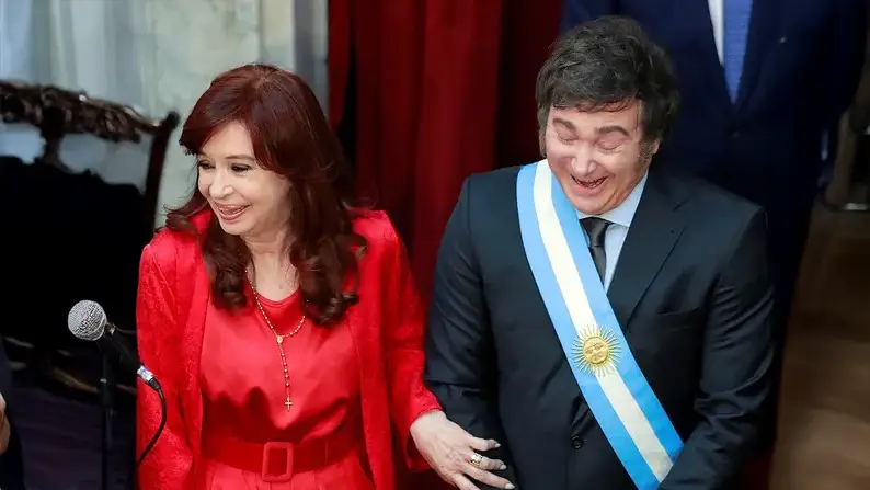 "El que las hace, las paga": Milei celebró la quita de jubilación y pensión de privilegio a Cristina Kirchner