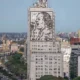 Subasta, viviendas o cierre: el Gobierno define el futuro del edificio con la imagen de Evita