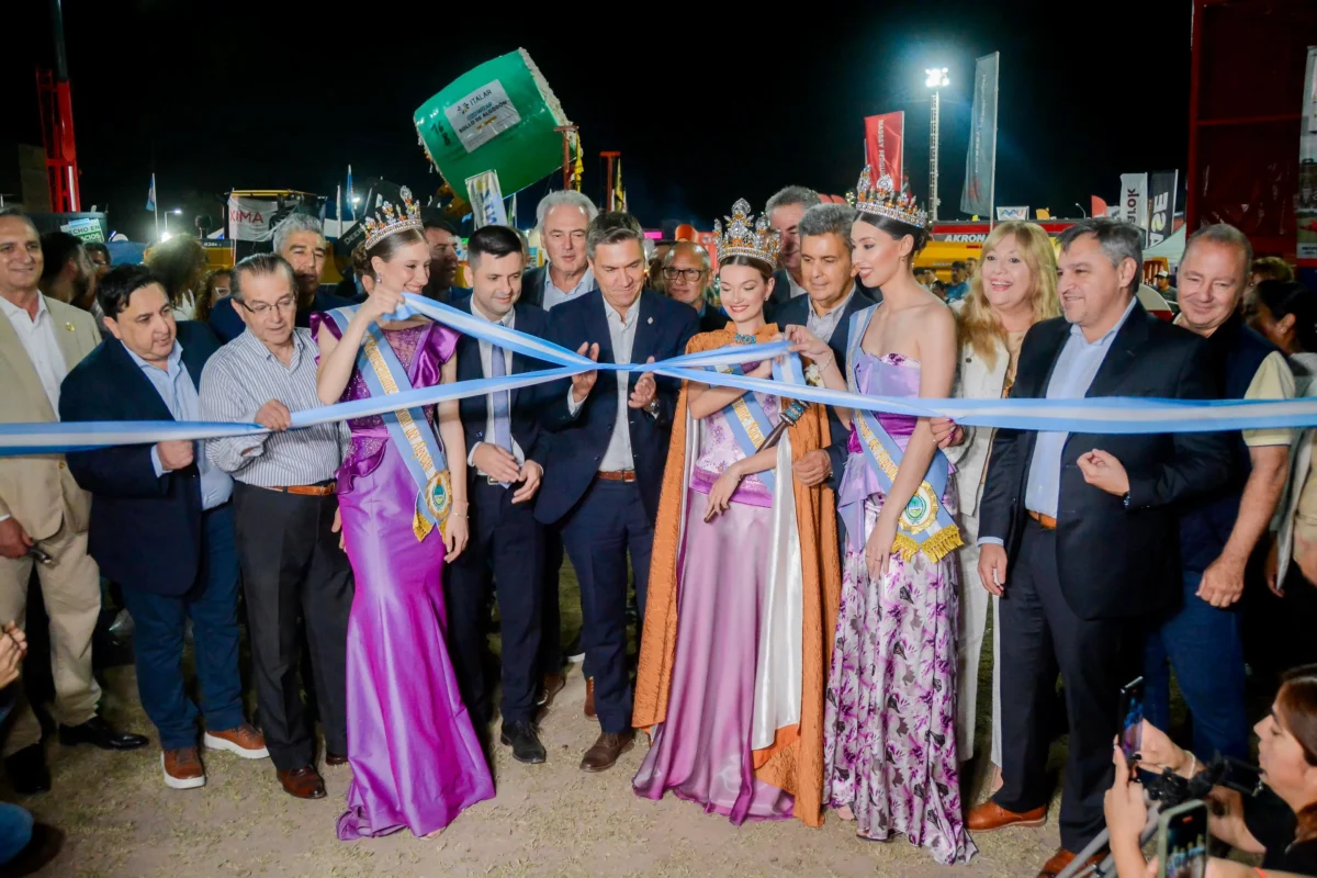 Zdero inauguró la 31° Fiesta Nacional del Algodón en Sáenz Peña