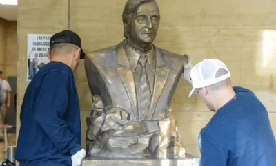 Pettovello retiró el busto de Néstor Kirchner de una sede de Anses: se lo llevaron en camioneta