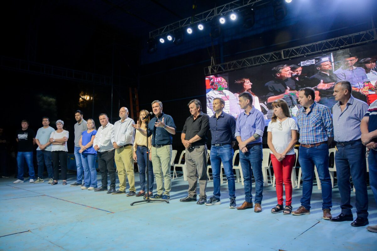 Zdero participó del histórico Bingo Show Navideño en Santa Sylvina 38 Zdero participó del histórico Bingo Show Navideño en Santa Sylvina