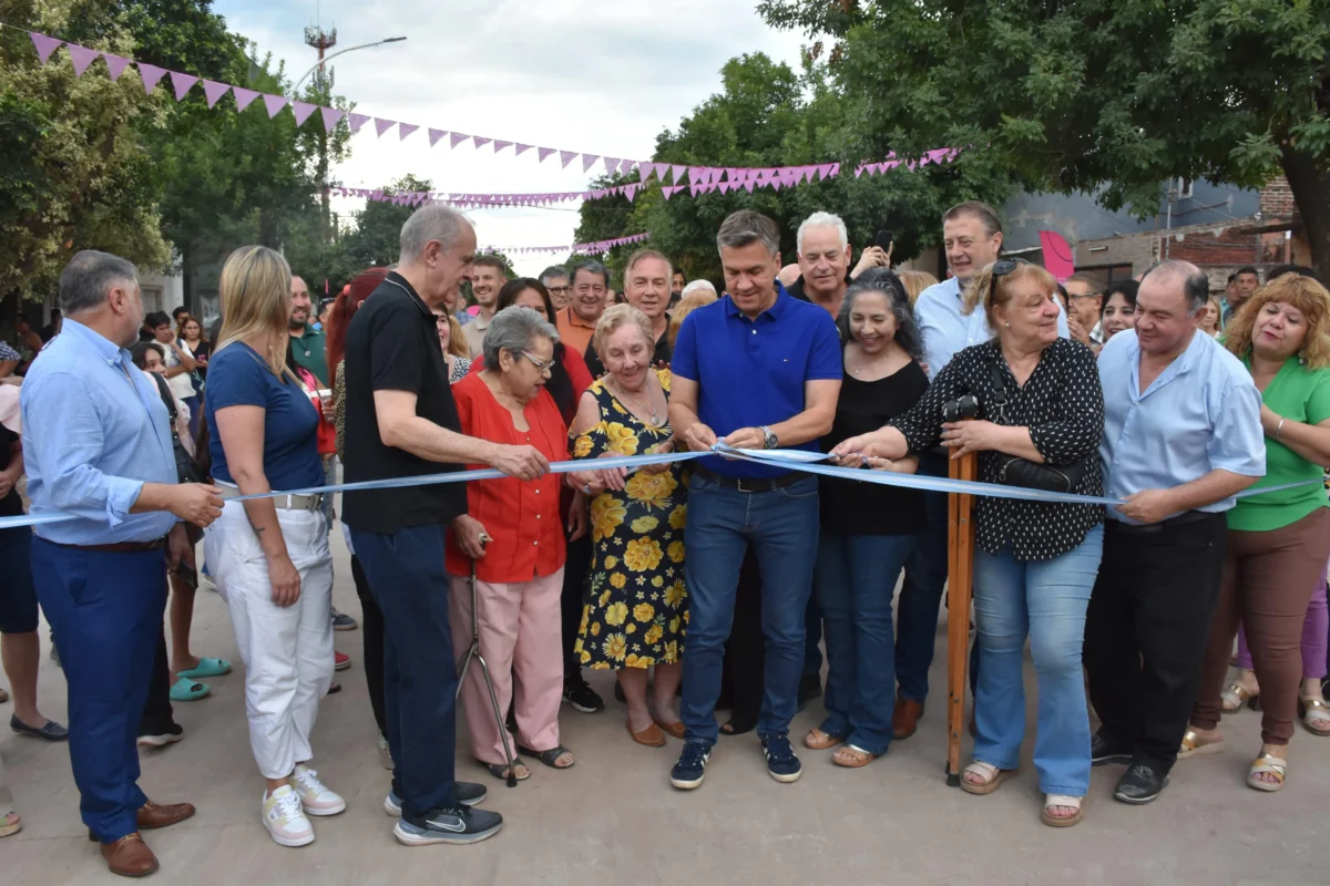 Zdero habilitó nuevas cuadras de pavimento en Villa San Martín