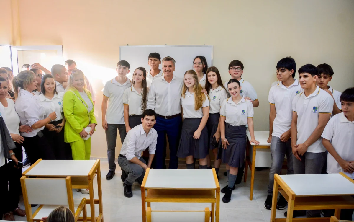 En San Bernardo, Zdero inauguró un aula y una oficina en la UEGP N° 232 "Papa Francisco"