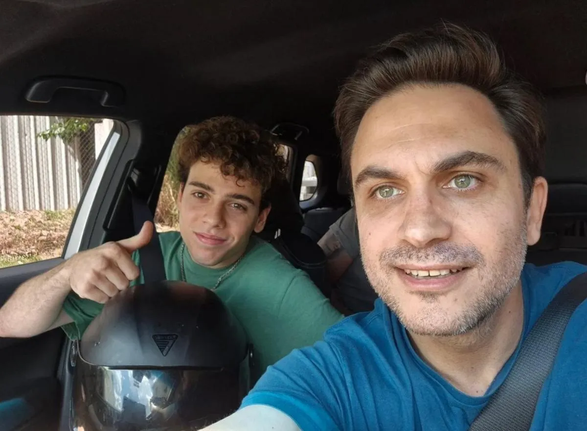 Le retuvieron la "moto Uber" por llevar a una pasajera alcoholizada y Ramiro Marra lo ayudó a recuperarla