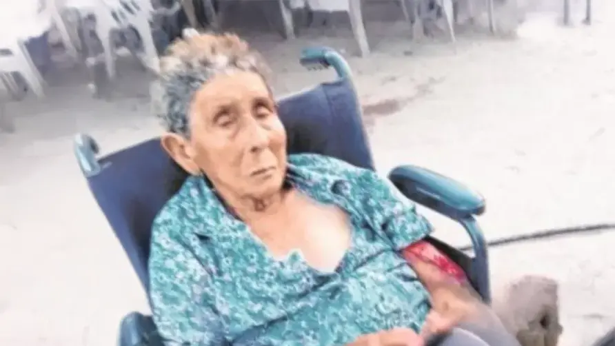 Golpeó salvajemente a su mamá de 95 años, le arrojó agua hervida y luego se acostó a dormir la siesta