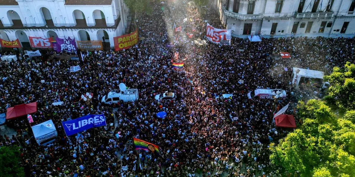 El Gobierno le bajó el precio a la marcha LGBT y confirmó que irá por la eliminación de la figura de femicidio