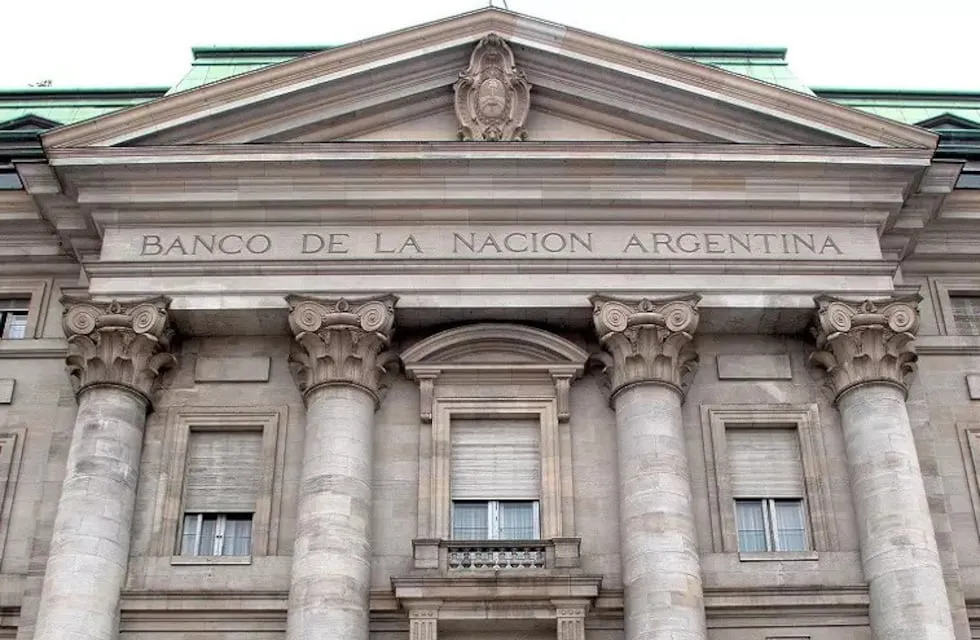 El Gobierno defendió la transformación del Banco Nación en sociedad anónima y lanzó una advertencia