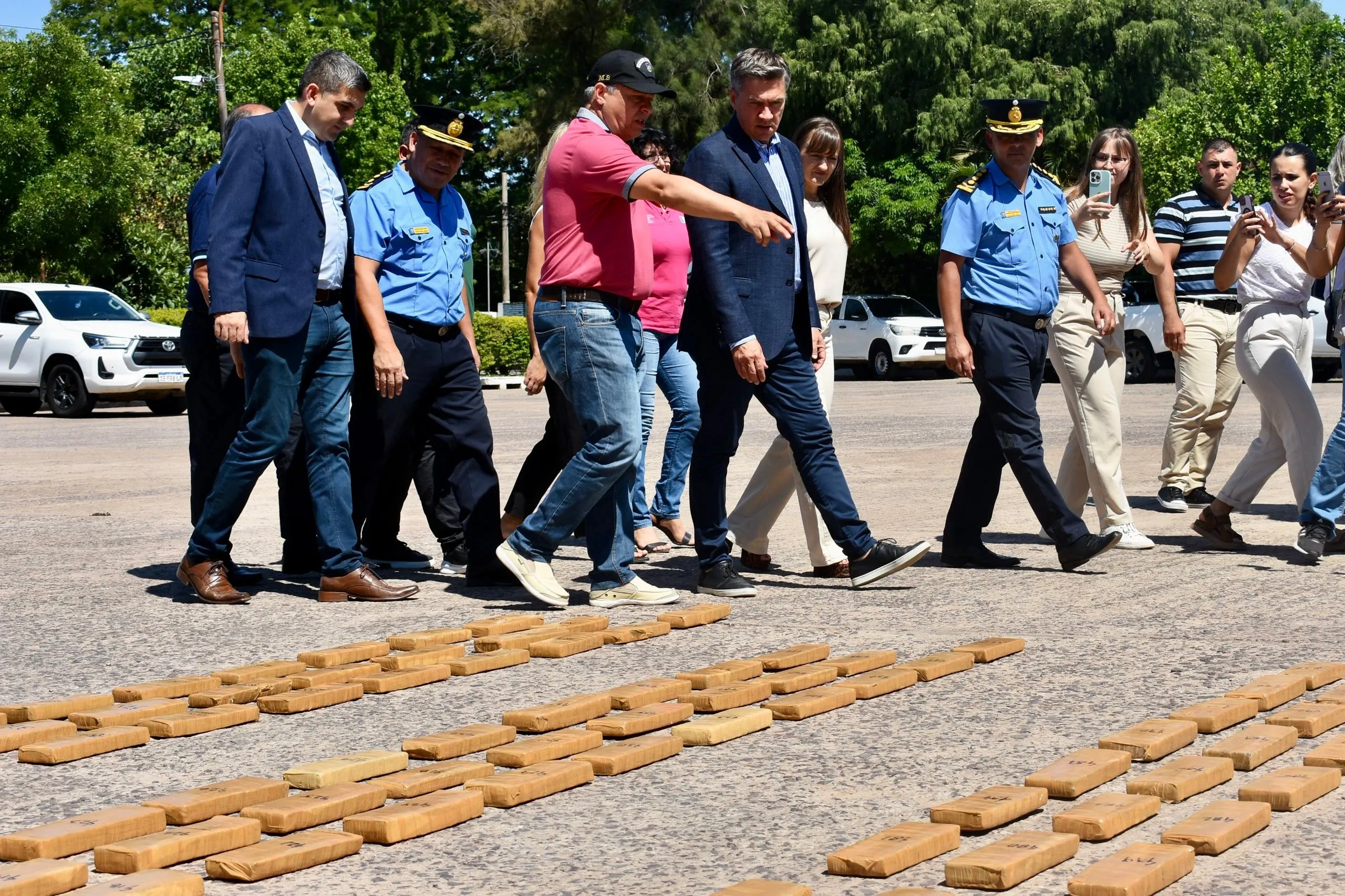 Zdero destacó el trabajo de la Policía Caminera en un operativo donde incautaron más de 700 kilos de marihuana