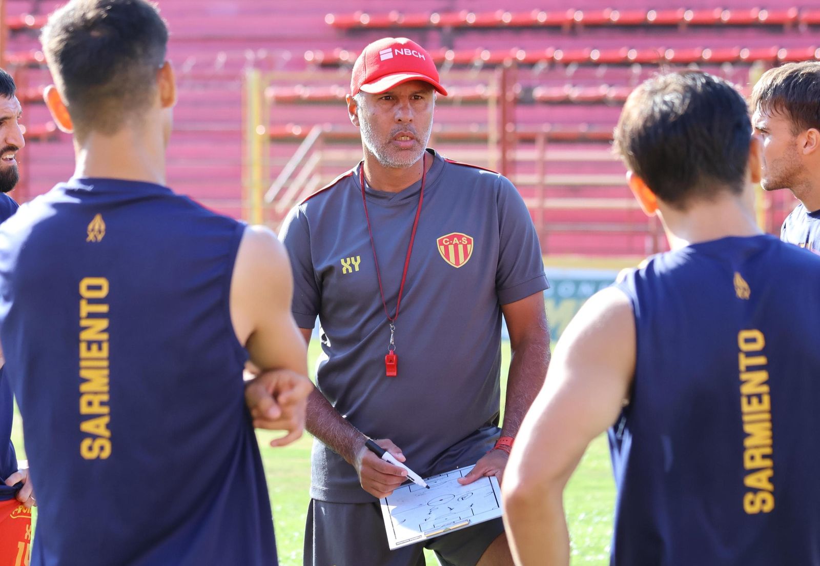 El primer equipo de Sarmiento, de local, da inicio a su ilusión ante Boca Unidos